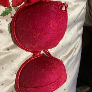 Victoria’s Secret bra red lace